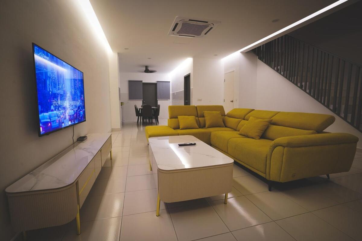 Rumah percutian Hm 11pax Setia Convention Shah Alam